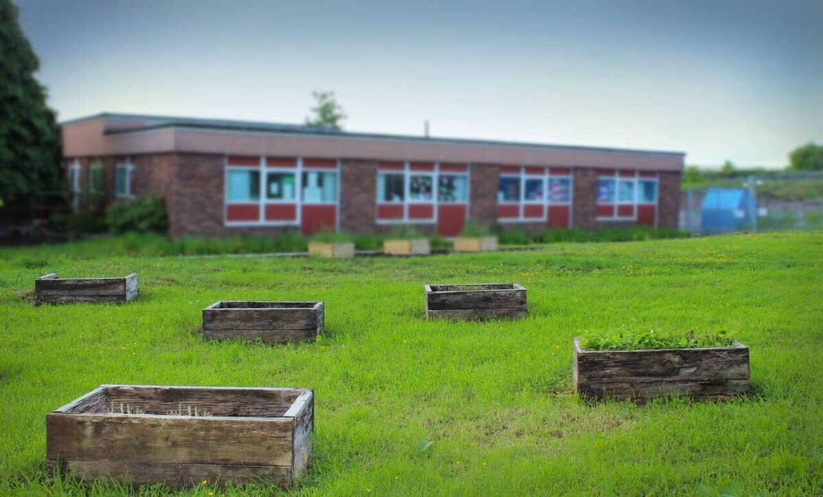 A photo of the exterior of a primary school in Ealing, where Vanguard have a self storage branch.